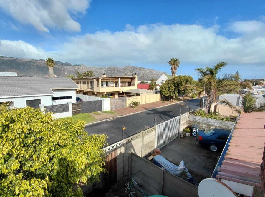 7 Bedroom Property for Sale in Gordons Bay Central Western Cape